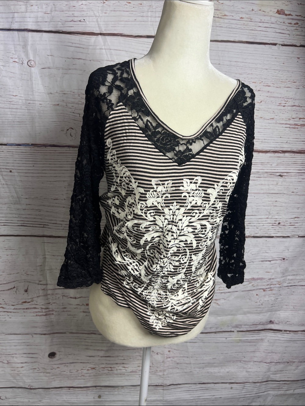 Daytrip small Buckle Black Lace Sleeve Striped V-Neck Top with Floral Print